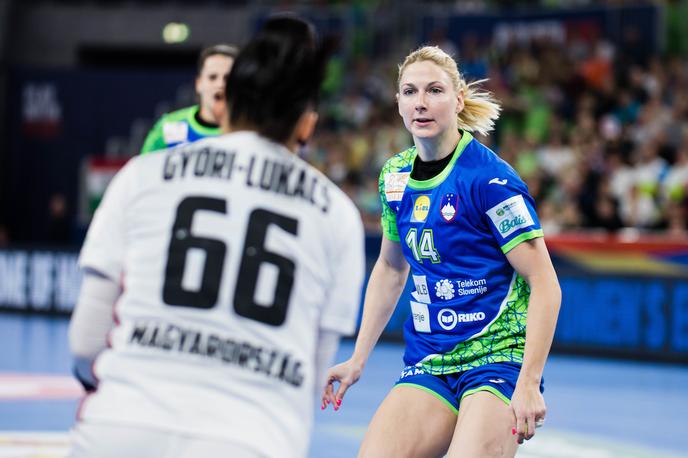 EHF Euro2022: Slovenija - Madžarska, slovenska ženska rokometna reprezentanca Tamara Mavsar | Tamara Mavsar je tudi na seznamu kandidatk za najboljšo postavo EP v rokometu. | Foto Grega Valančič/Sportida