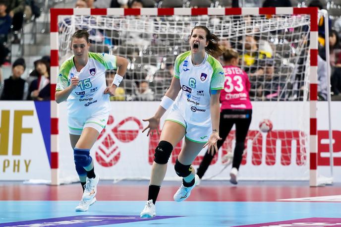 Ana Gros, slovenska ženska rokometna reprezentanca | Slovenke so se pomerile s Kubo. | Foto Sportida