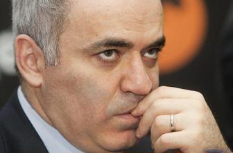 Kasparov: Opravičujem se za dolg odgovor, a šah je dolga igra