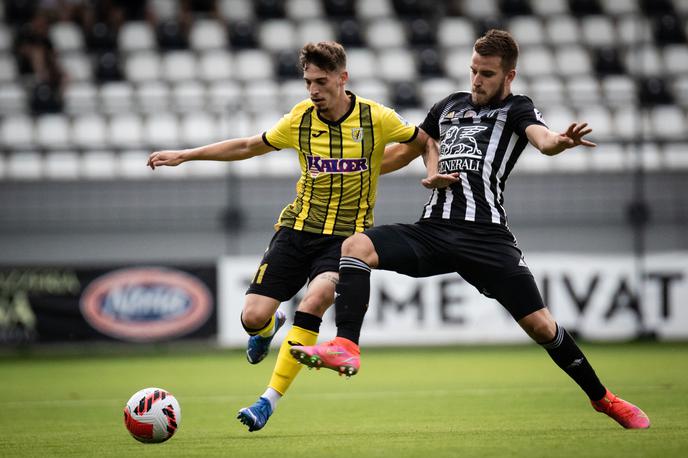 Radomlje Mura Ivan Šarić | Ivan Šarić je lani v Sloveniji že igral kot posojen nogometaš Hajduka Radomljam. | Foto Blaž Weindorfer/Sportida