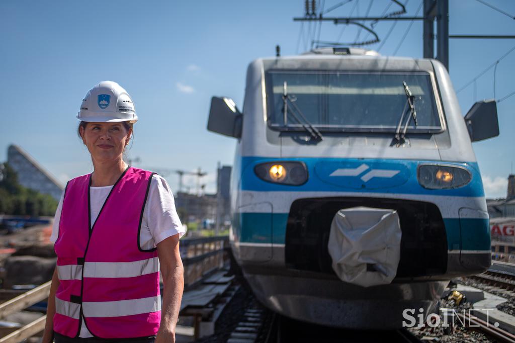 Gradbišče nadomestnega železniškega nadvoza na Dunajski