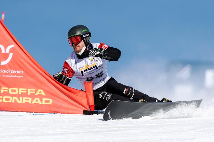 Ikovic na tekmi v Scuolu (51. mesto), kjer je Tim Mastnak osvojil 3. mesto.  | Foto: Miha Matavž/FIS