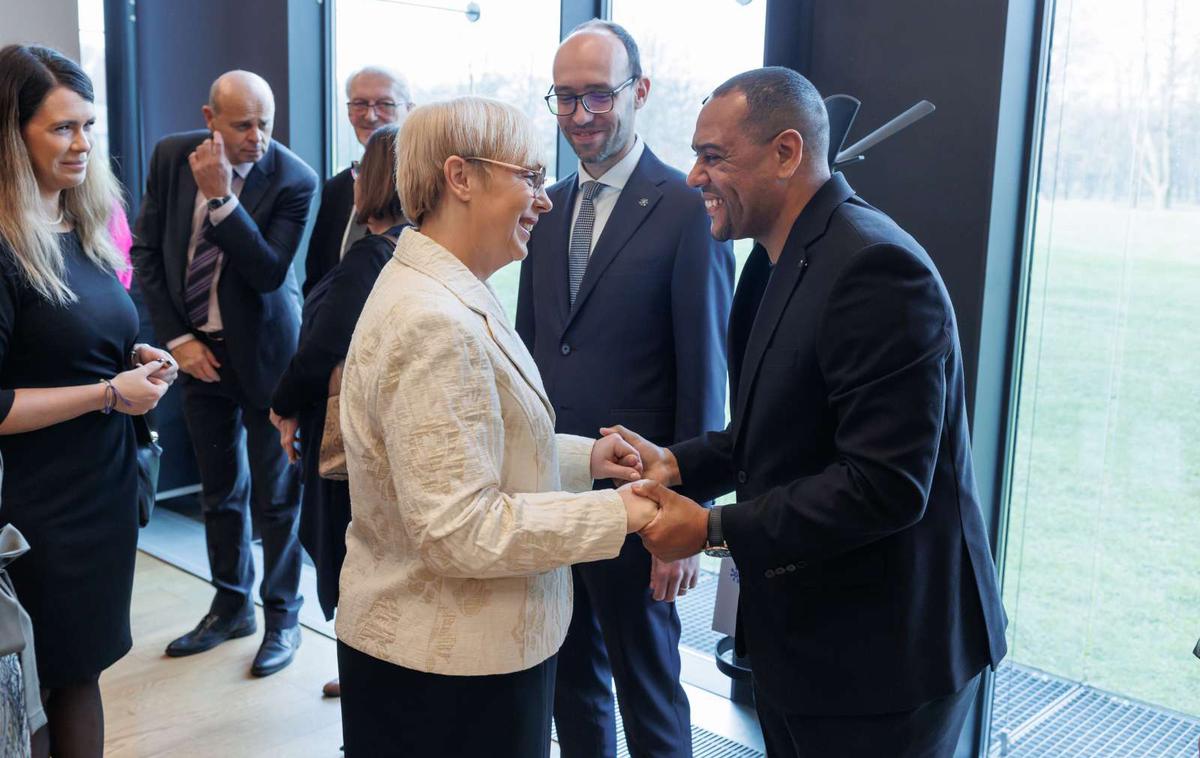 Marcos Tavares | Nekdanji nogometaš Marcos Tavares je prejel odlikovanje za navdihujoče športne dosežke, vlogo pri prepoznavnosti Slovenije v svetu ter za spodbujanje solidarnosti in dobrodelnosti. | Foto STA/Nebojša Tejić