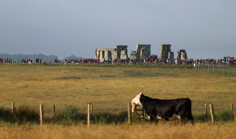 Podnebni aktivisti tokrat nad znameniti Stonehenge