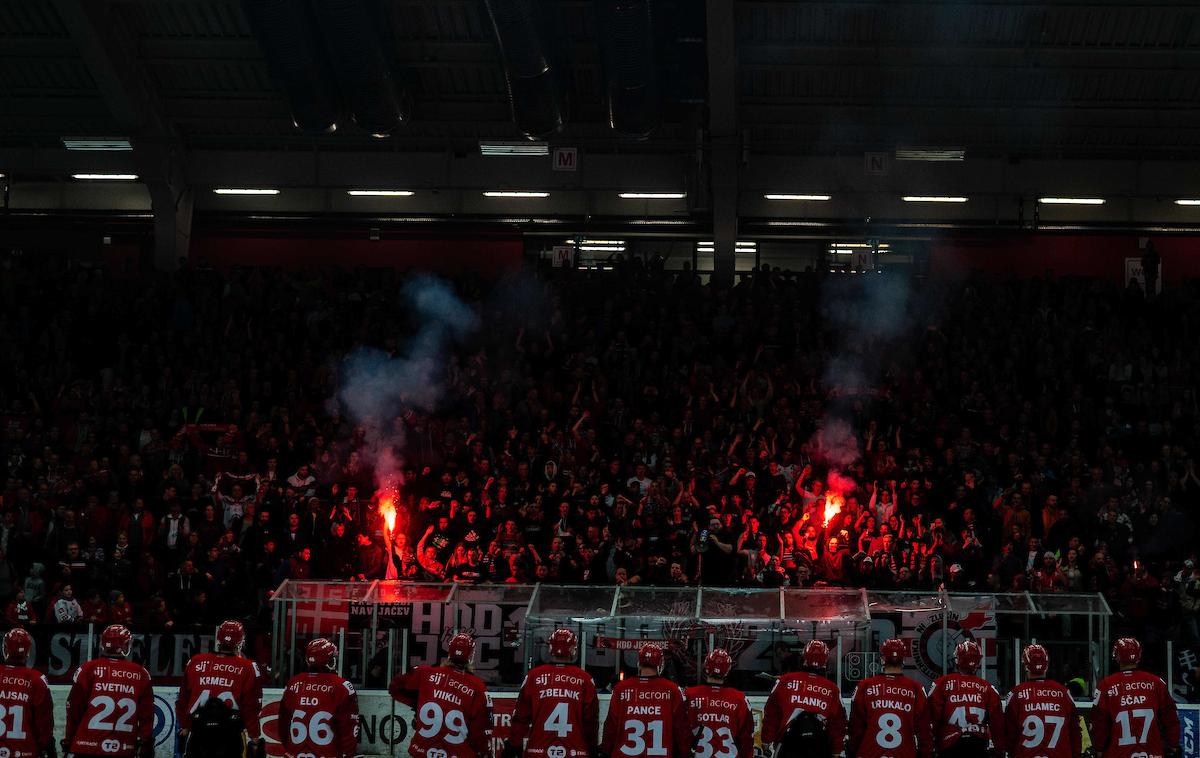 HDD Jesenice navijači | Jeseničani bodo tudi v prihodnji sezoni igrali v Alpski ligi. | Foto Peter Podobnik/Sportida