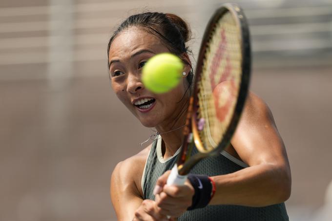 Zheng Qinwen je bila boljša od mlade Rusinje. | Foto: Guliverimage