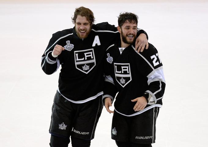 Aže Kopitar in Alec Martinez po finalu leta 2014, ko so Kralji osvojili svoj drugi Stanleyjev pokal. | Foto: Guliverimage/Getty Images