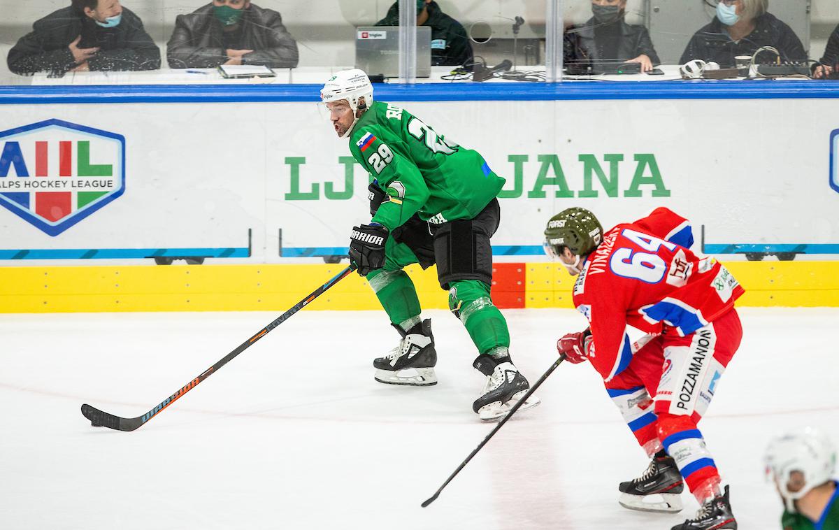 HK Olimpija Val Gardena Anže Ropret | Hokejisti Olimpije so zadnjo tekmo v letu odigrali proti Asiagu. | Foto Vid Ponikvar