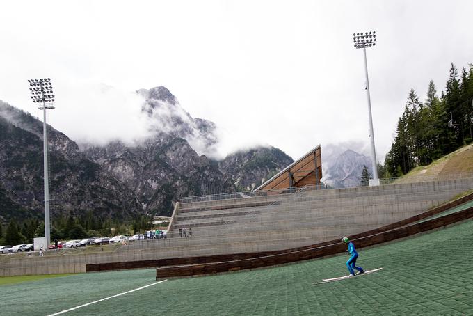 Pozdravlja krčenje prve ekipe.  | Foto: Matic Klanšek Velej/Sportida