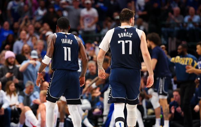 Kyrie Irving in Luka Dončić – glavni orožji Dallasa v play-offu. Dončić je v povprečju na šestih tekmah dosegel 29,8 točke, Irving pa 26,5 točke. | Foto: Reuters