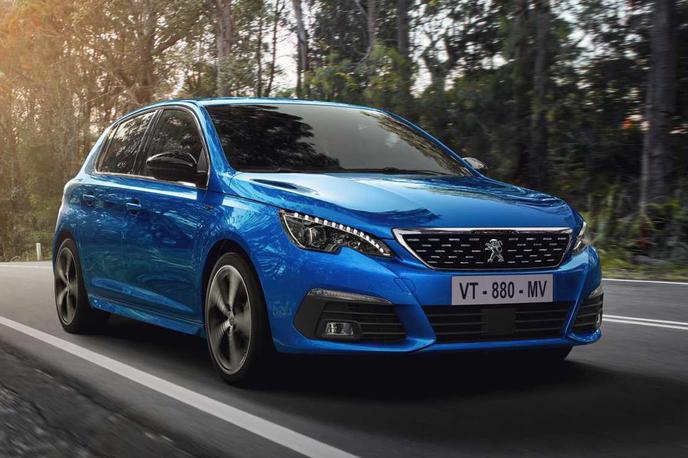 Peugeot 308 | Peugeot je 308 lansiral že pred sedmimi leti, zato je z vstopom v novo modelno leto pridobil nekaj tehnoloških novosti, ki pomagajo držati korak s tekmeci. | Foto Peugeot