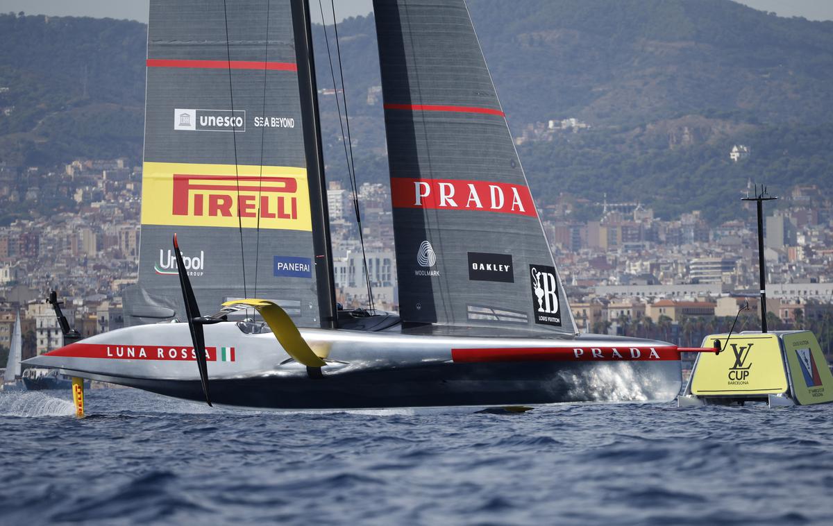 Luna Rossa, pokal izzivalcev, Pokal Amerike, Barcelona | Luna Rossa se je prebila v finale pokala izzivalcev, kjer se bo pomerila z Ineos Britannio. | Foto Reuters