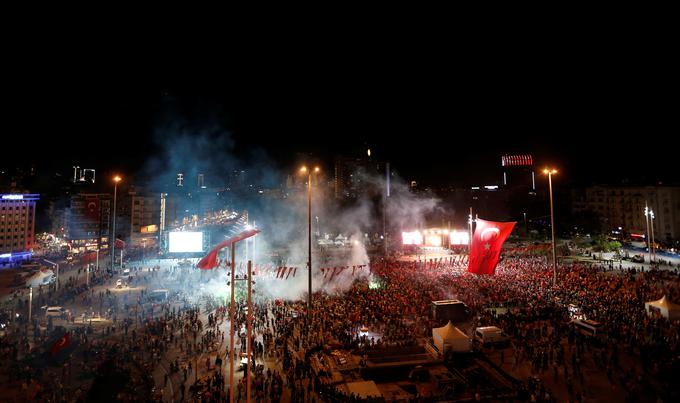 Slovenski nogometni reprezentant se v Turčiji, kjer uživa v domačem prvenstvu, počuti varno. | Foto: Reuters