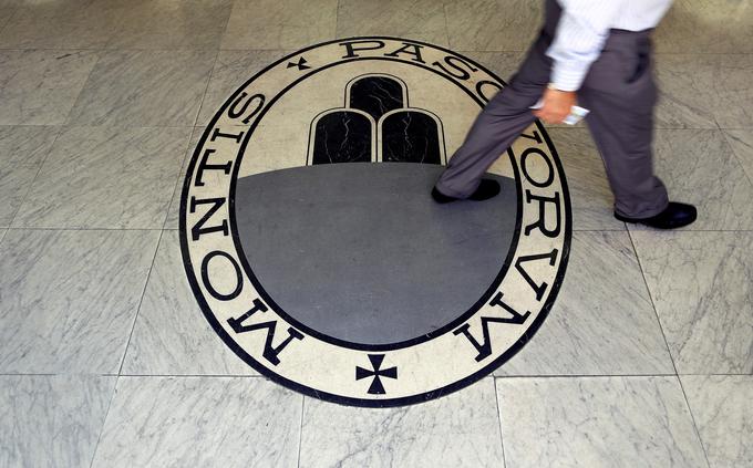 V Monte dei Paschi naj bi več let skrivali dejanske podatke o spornih poslih. Ti so na plano prišli šele leta 2012. | Foto: Reuters