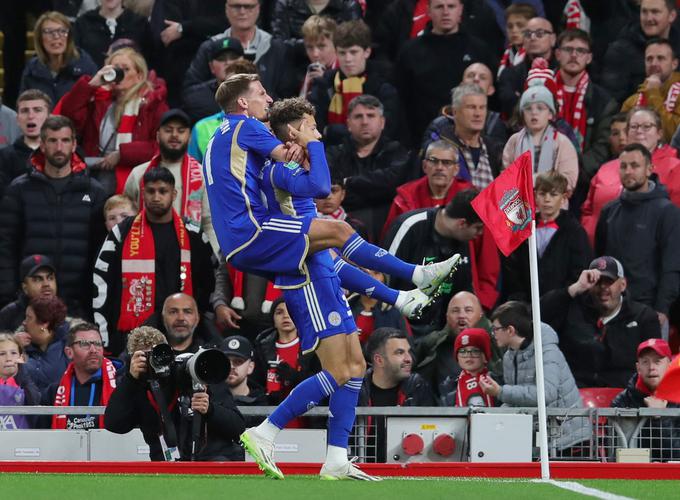 Leicester City je dosegel prvi zadetek na Anfieldu. Lisice je v Liverpoolu popeljal v vodstvo Kasey McAteer. | Foto: Reuters