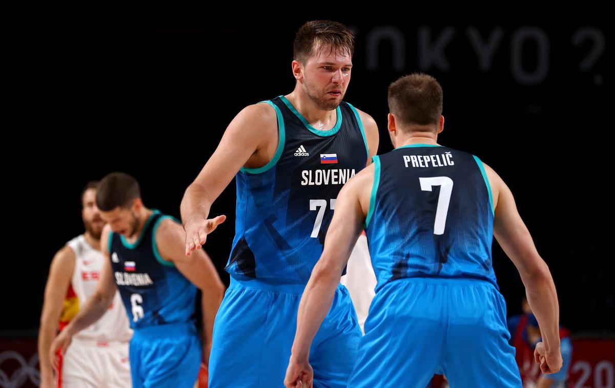 Luka Dončić Klemen Prpelič | Slovenci pišejo posebno pravljico. Premagali so tudi aktualne svetovne prvake Špance in osvojili prvo mesto v skupini. | Foto Reuters