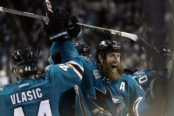 Joe Thornton drvi 1.600. tekmi rednega dela NHL naproti. | Foto: Reuters