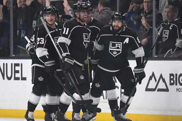 Los Angeles Kings | Los Angeles Kings so pred domačimi gledalci strli panterje s Floride. Kljub tretji zmagi na zadnjih četrtih tekmah ostajajo prikovani na dno zahodne konference. | Foto Getty Images