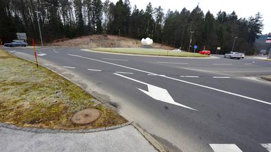 Novomeška "tabletka": krožišče, v katerem se voznik hitro znajde v prekršku #foto