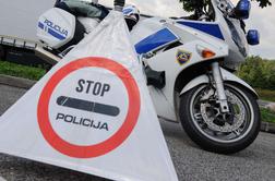 Motorist v bolnišnici podlegel poškodbam