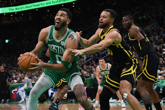 Jayson Tatum je na svoj 26. rojstni dan blestel proti Golden Statu, | Foto: Reuters