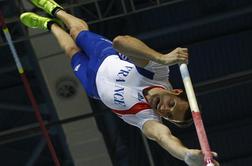 Olimpijski prvak sezono začel s 583 cm