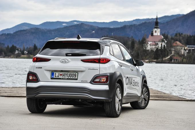 Do elektromobilnosti negativne študije predvidevajo življenjsko dobo baterij le za 150 tisoč prevoženih kilometrov, kar pa je mnogo premalo. Baterija v avtomobilu, kot je hyundai kona, zmore toliko polnilnih ciklov, da bi z njo prevozili vsaj 800 tisoč kilometrov. | Foto: PRIMA