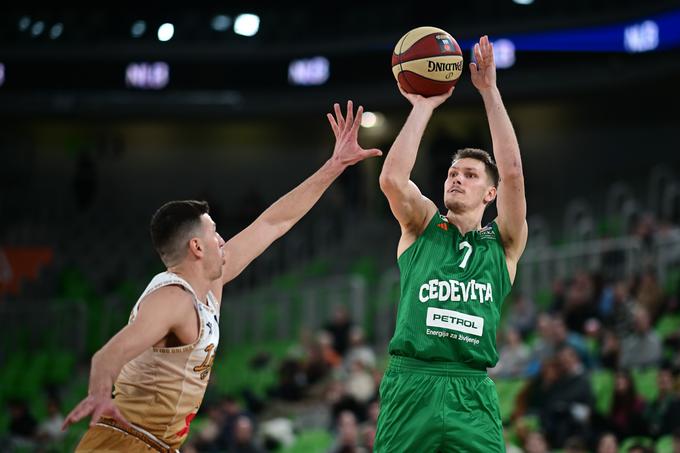 Gregor Glas je bil z 19 točkami prvi strelec Cedevite Olimpije. | Foto: www.alesfevzer.com