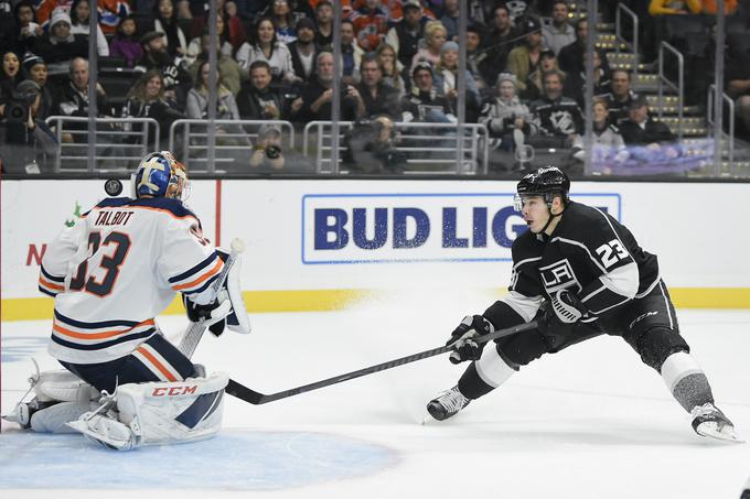 Junak zmage LA Kings Dustin Brown je trikrat zatresel mrežo nasprotnikov. | Foto: Reuters