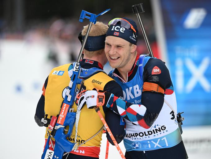 Boe v objemu z drugim Christiansenom. | Foto: Guliverimage/Vladimir Fedorenko