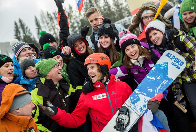 Navijači mu še vedno dajejo zagon. | Foto: Vid Ponikvar