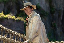 Image 4 - Antonio Banderas as Hunter Cabot © STUDIOCANAL SAS © PETER MOUNTAIN