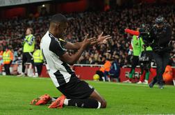 Newcastle spravil v slabo voljo Arsenal, vroči Liverpool pri Tottenhamu