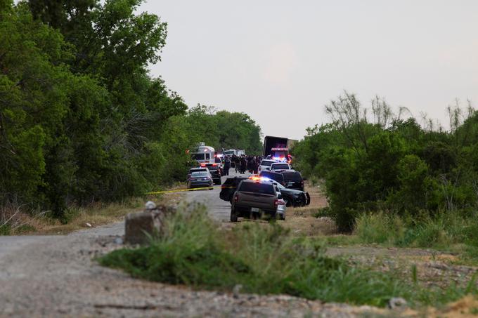 Zaradi visokih temperatur so se migranti v prikolici zadušili. | Foto: Reuters