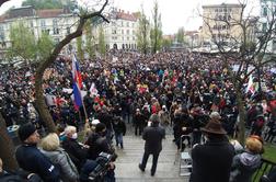 Janša o pozivih SD, LMŠ in Levice k protestom: postavljajo se izven zakona