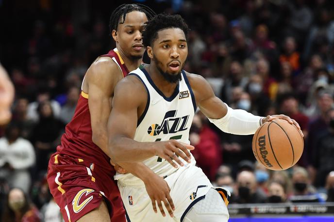 Donovan Mitchell | Donovan Mitchell je na gostovanju v Clevelandu dosegel 35 točk. | Foto Reuters