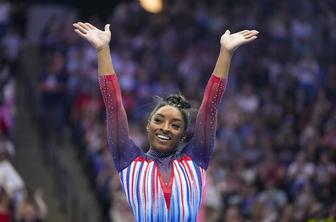 Simone Biles z zmago v mnogoboju še tretjič na OI