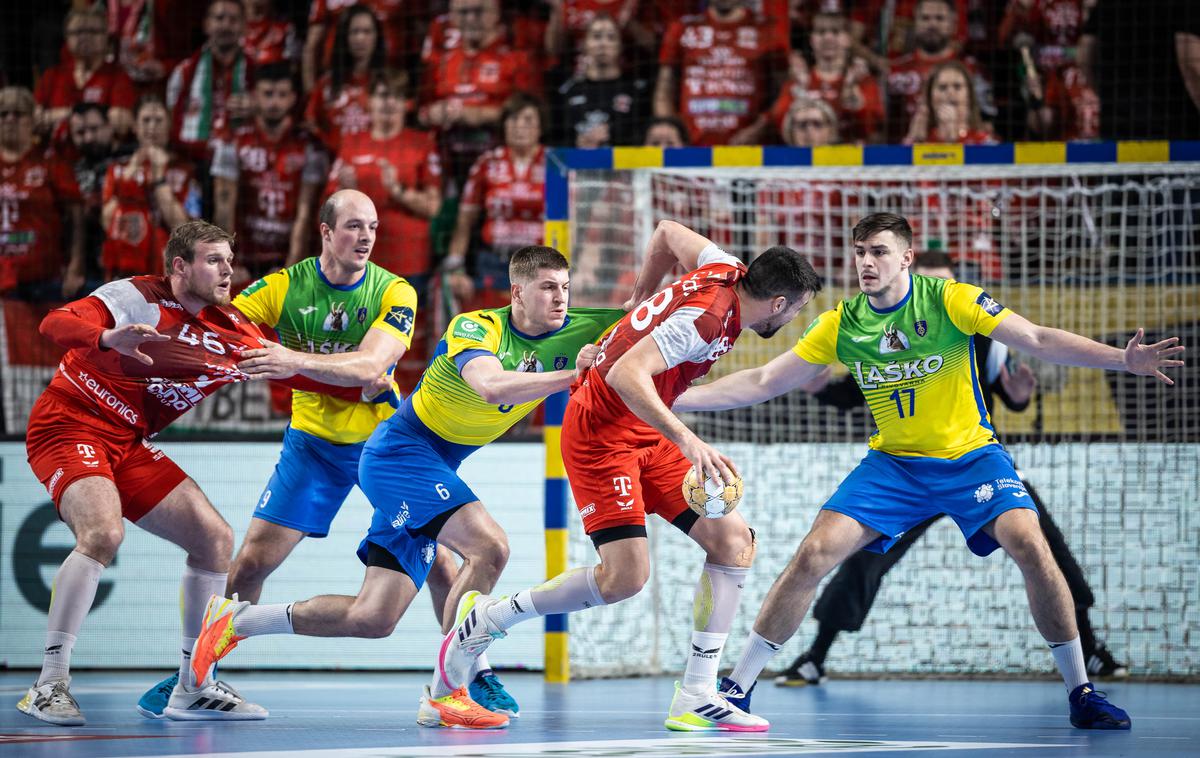 RK Celje Pivovarna Laško : Veszprem | Celjani so v domači dvorani s 33:40 izgubili z Veszpremom. | Foto Jure Banfi/alesfevzer.com