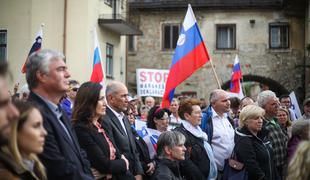 Na shodu v Črnomlju zahtevali varnost, zaščito meje in spremembo zakonodaje