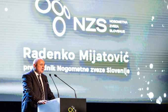 Pri Nogometni zvezi Slovenije so v torkovem odprtem pismu izpostavili, da bi lahko imel le nogomet izgubo v višini 10 milijonov evrov, če ne bo kmalu prišlo do sproščanja ukrepov tudi za kolektivne športne panoge.  | Foto: Matic Klanšek Velej/Sportida