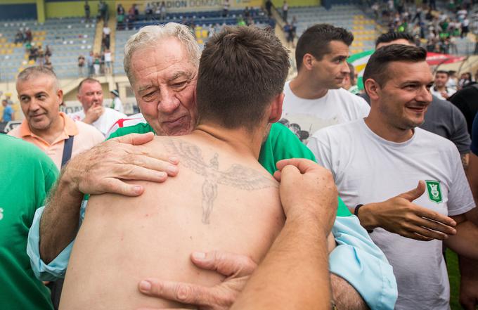 Predsednik Milan Mandarić je bil zelo ponosen na Kronavetra, ko je izkoristil 11-metrovko v Domžalah in popeljal Olimpijo na vrh prvoligaške lestvice. | Foto: Vid Ponikvar