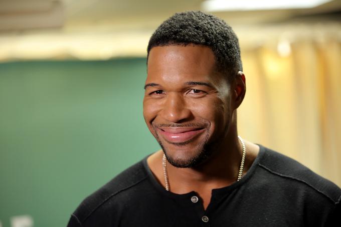 Nekdanji zvezdnik ameriškega nogometa Michael Strahan se je odlično znašel na televizijskih zaslonih. | Foto: 