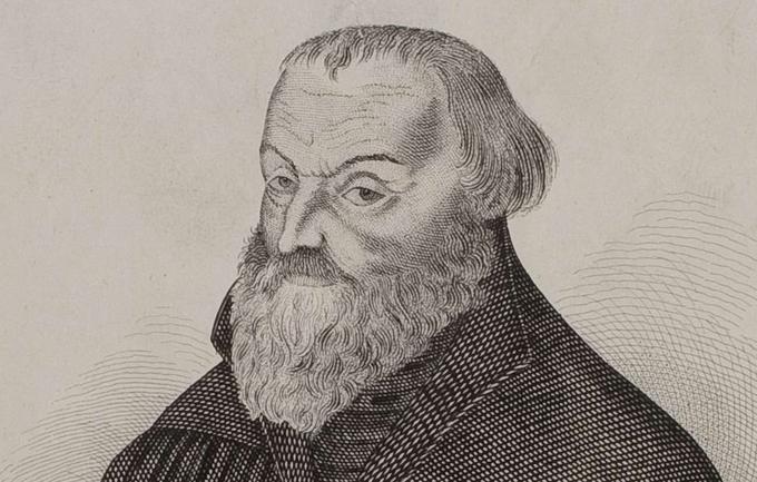 Primož Trubar (1508–1586) je bil bistroumen, odločen in zagnan človek. Lotil se je velikega podviga: jeziku, ki je bil – če odštejemo kratke rokopise – brez pisne tradicije (Brižinski spomeniki so bili takrat še neodkriti, da bi se lahko Slovenci nanje sklicevali ali se morda zgledovali po njih) in že zelo narečno razslojen, dati knjižno obliko.  | Foto: commons.wikimedia.org