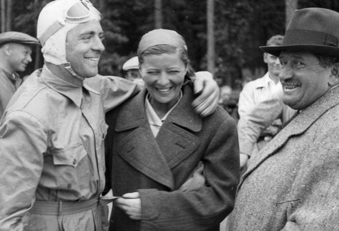 Bernd Rosemeyer, Elly Beinhorn in Ferdinand Porsche.
 | Foto: Thomas Hilmes/Wikimedia Commons