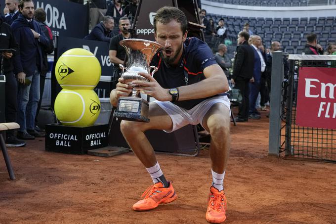 Danil Medvedjev z lovoriko po zmagi v Rimu. | Foto: Guliverimage/Vladimir Fedorenko