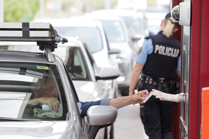 slovenska policija kontrola koronavirus meja | Foto STA