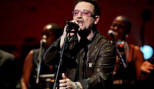 Bono iz U2: Večine naših skladb se sramujem