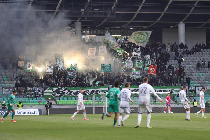 1. SNL, derbi, Olimpija - Maribor | Maribor in Olimpija sta dobila več kot osem tisoč evrov kazni. | Foto Filip Barbalić/www.alesfevzer.com