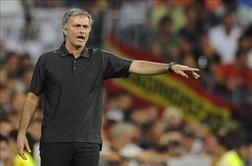 Mourinho vendarle pod drobnogledom