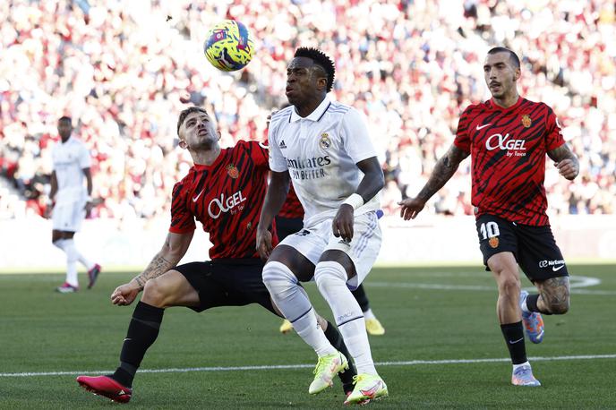 Vinicius Junior | Na Viniciusa Juniorja so žaljivke letele na nedeljski tekmi, ko je Real z 0:1 klonil pri Mallorci. | Foto Reuters